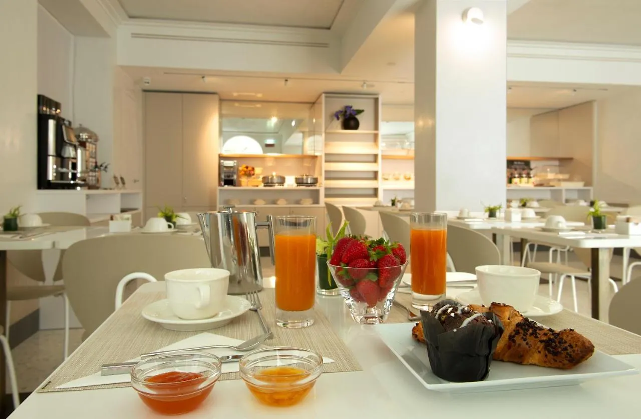 Hotel Fenice Milano 3*,  Italien