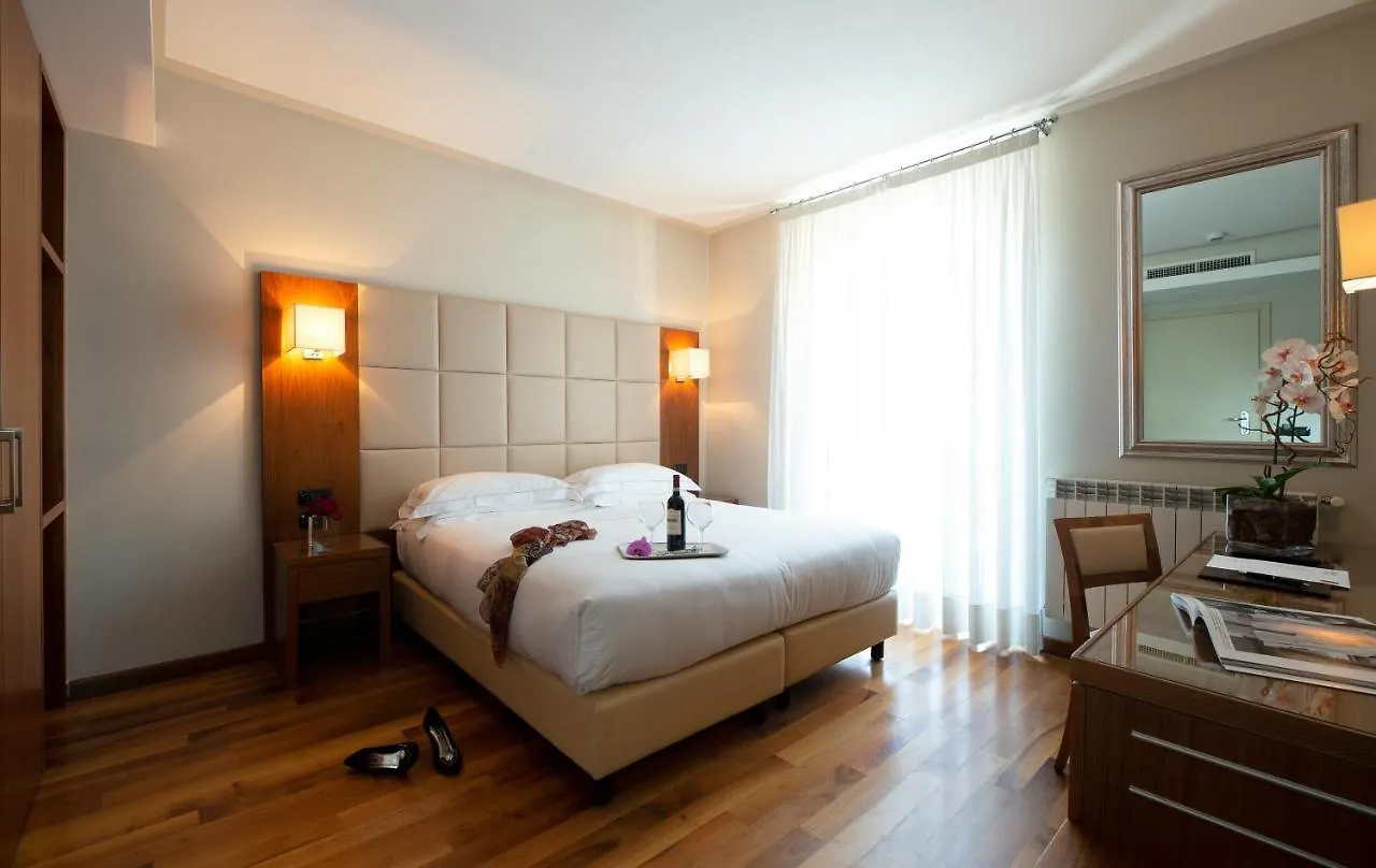 ***  Hotel Fenice Milano Italien